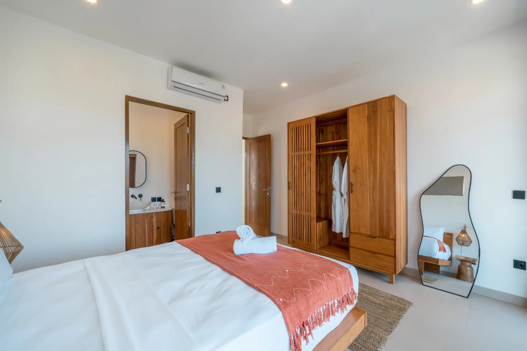 Villa Phan - Elegant and Cozy 2BR Villa with Pool in Pererenan — image 3