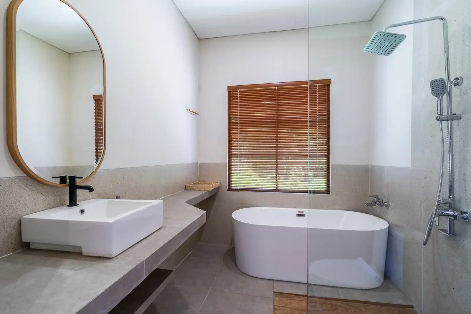 3 BEDROOM MODERN VILLA IN UNGASAN — image 4
