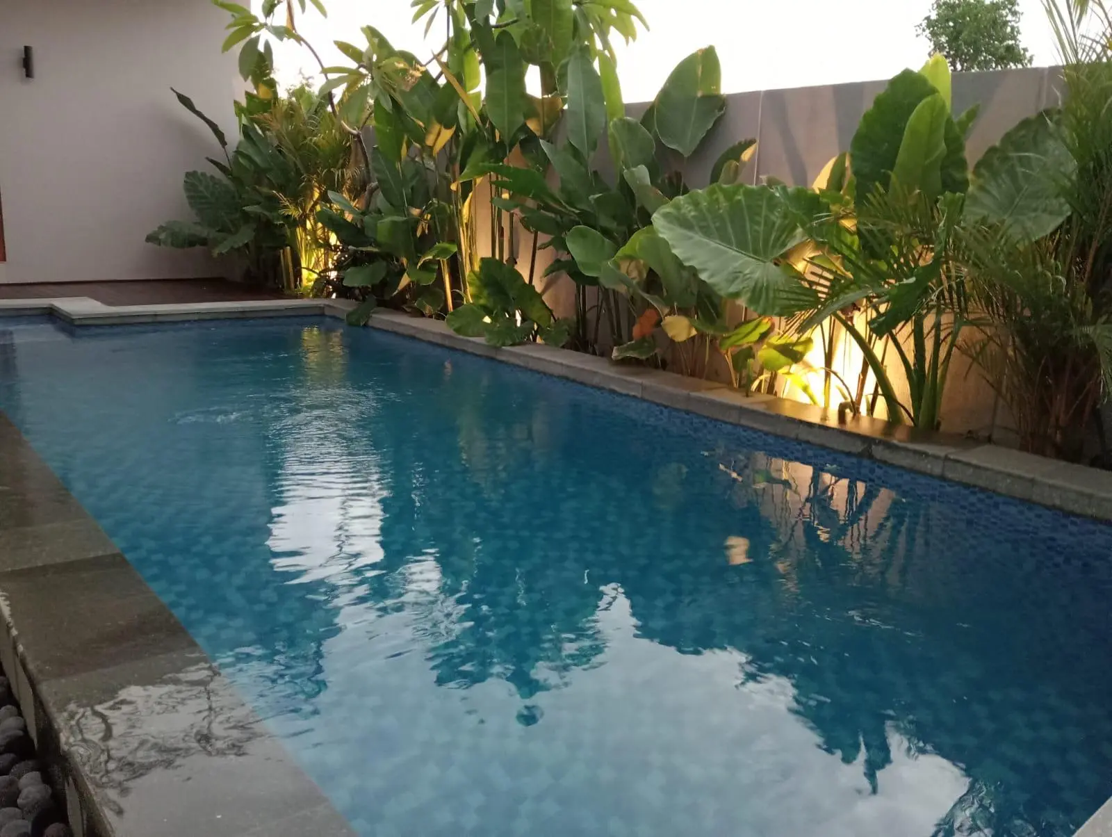 Modern 3BR Villa w/ Rooftop & Sunset Views — image 4