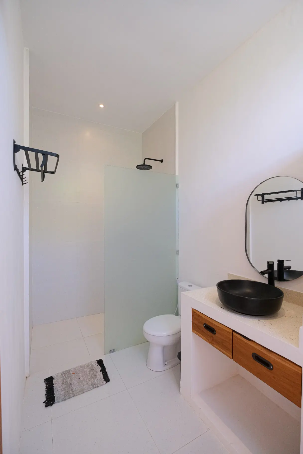 3BR Modern Contemporary Villa w/ Home Office — image 2
