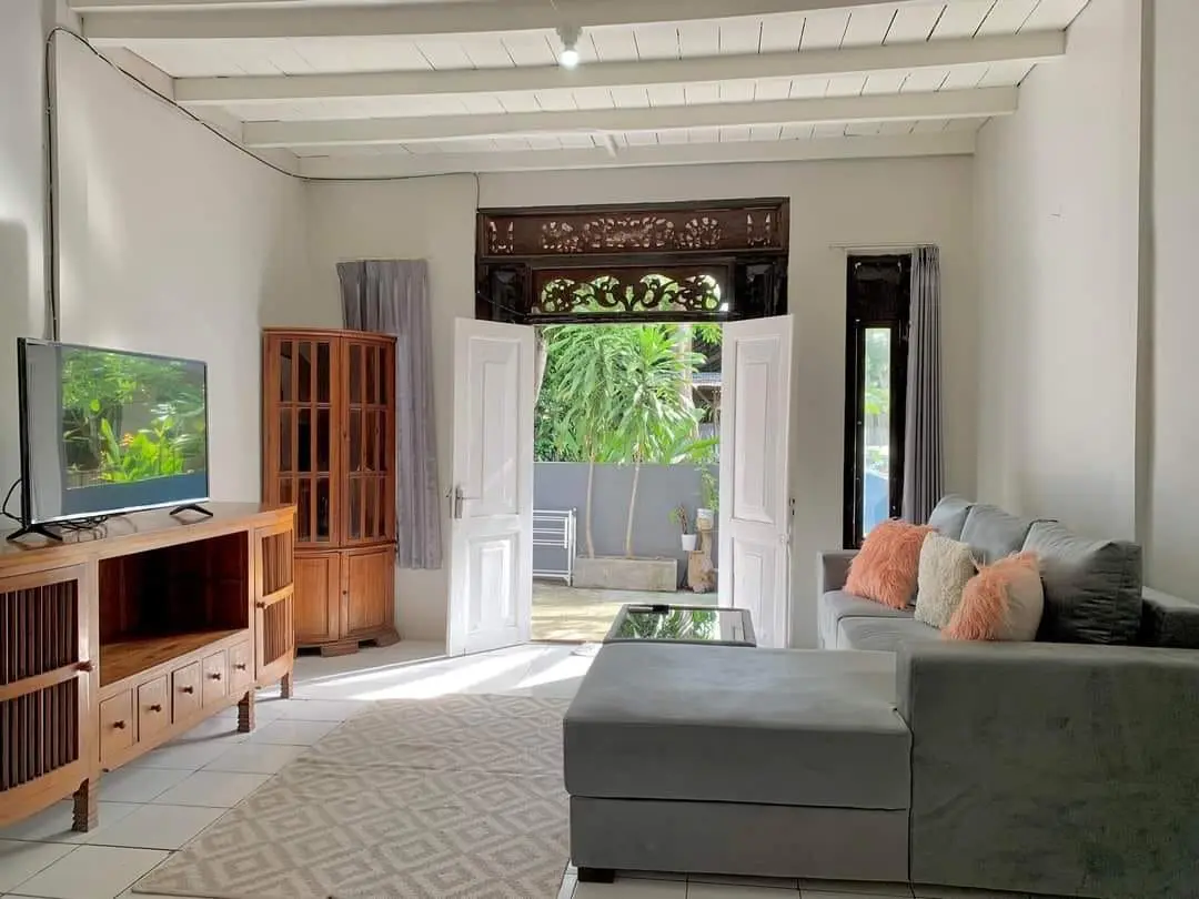 1BR Local House For Rent walking distance to the Legian Beach Yearly rental. — image 2