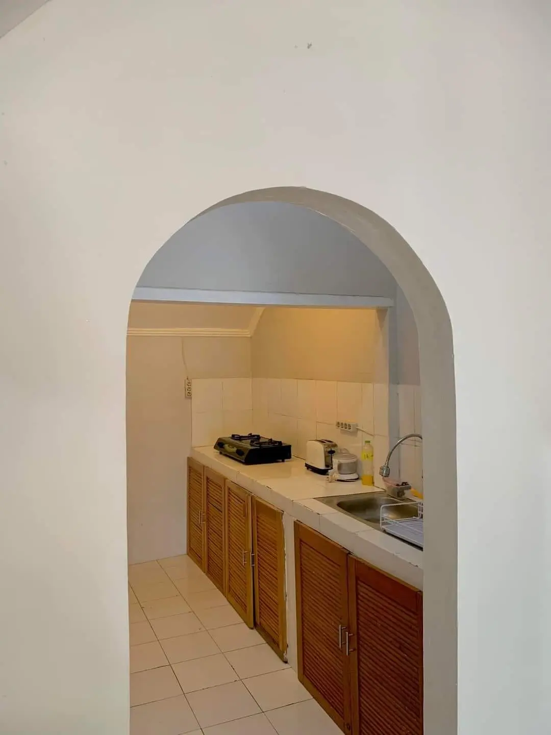 1BR Local House For Rent walking distance to the Legian Beach Yearly rental. — image 1