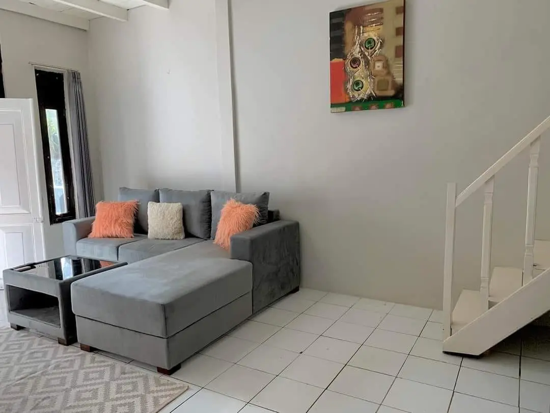 1BR Local House For Rent walking distance to the Legian Beach Yearly rental. — image 3