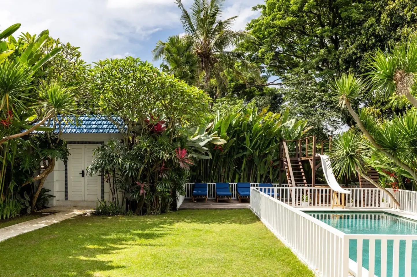 4BD Luxury Villa La Familia — image 3