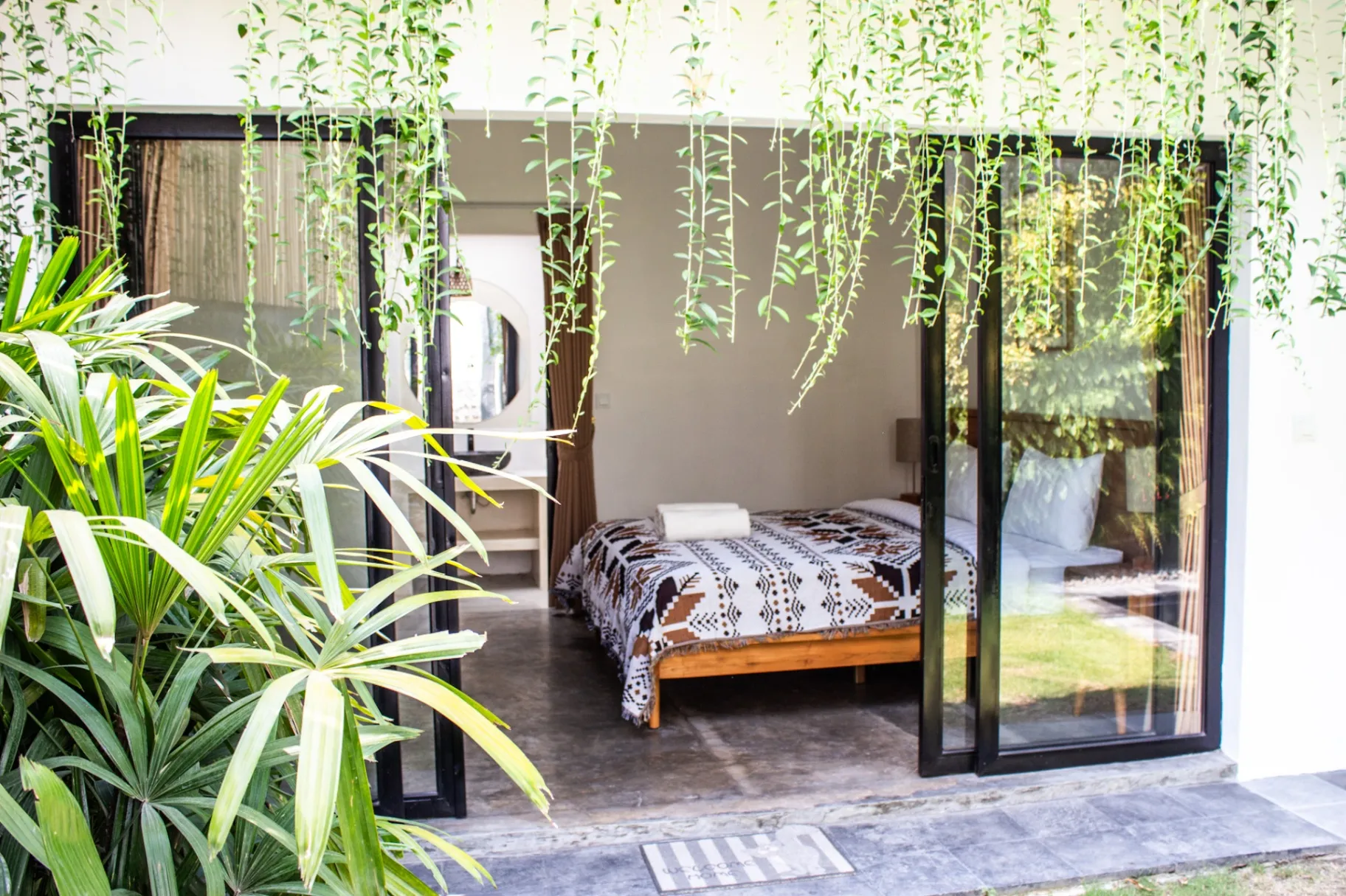 Villa Daisy - Peaceful 2 Bedroom Babakan — image 1