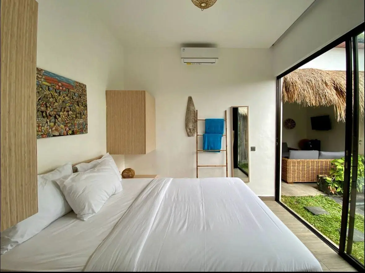 Villa Warm - 2 Bedroom Villa in Central Location 5 minutes walk to Nirvana gym — image 2