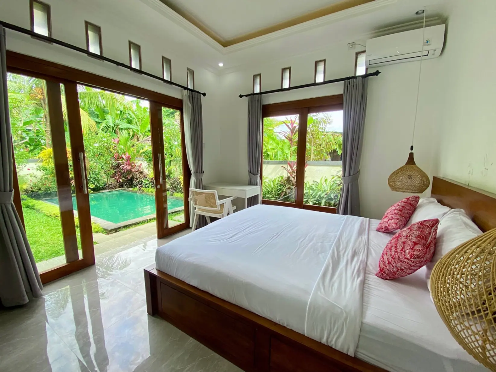 Private 2-Bedroom Villa with Living Room in Sayan Ubud — image 1