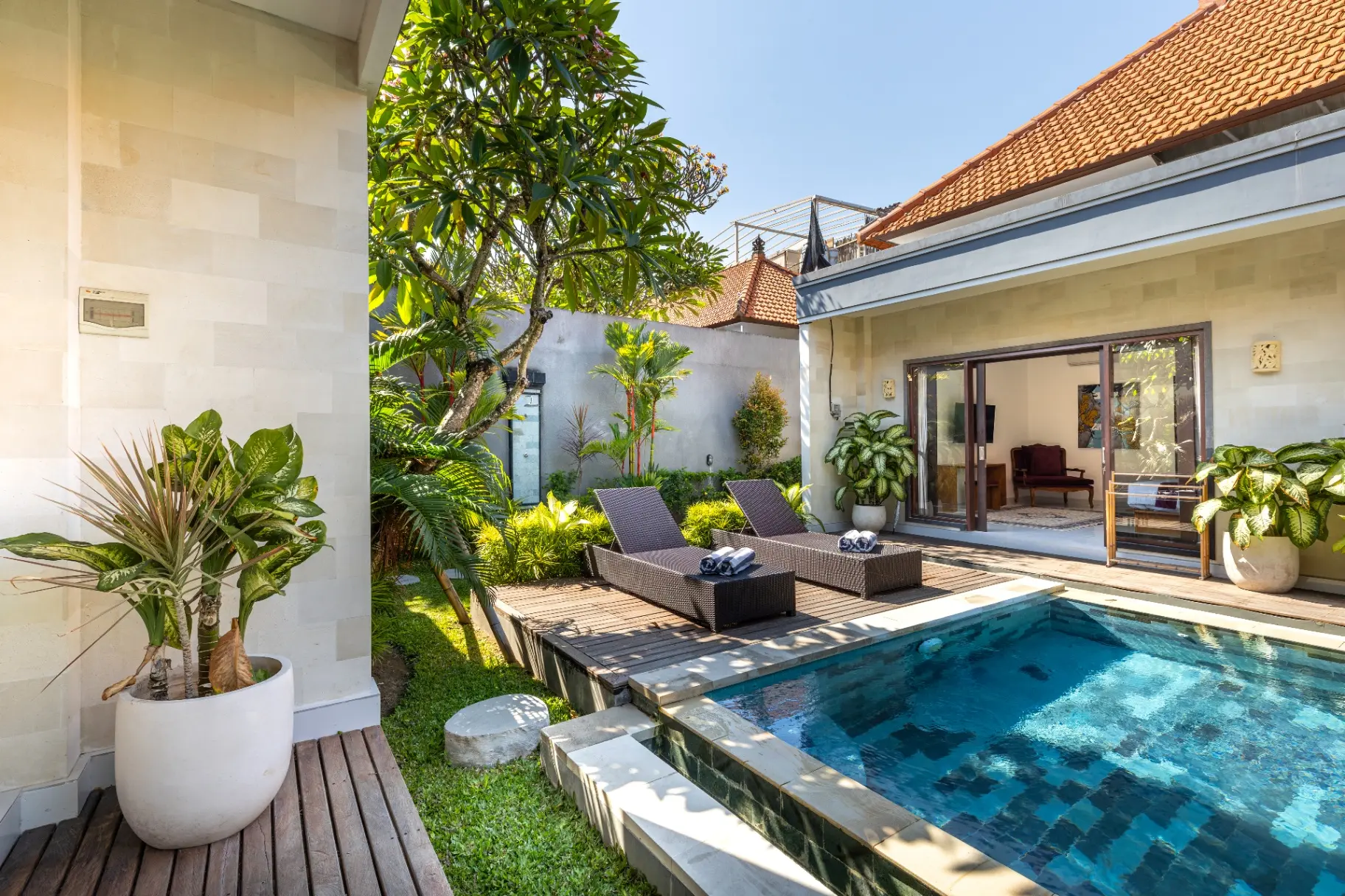 Love 1 - 3BR Spacious Canggu Villa | Refined Design & Pool — image 1