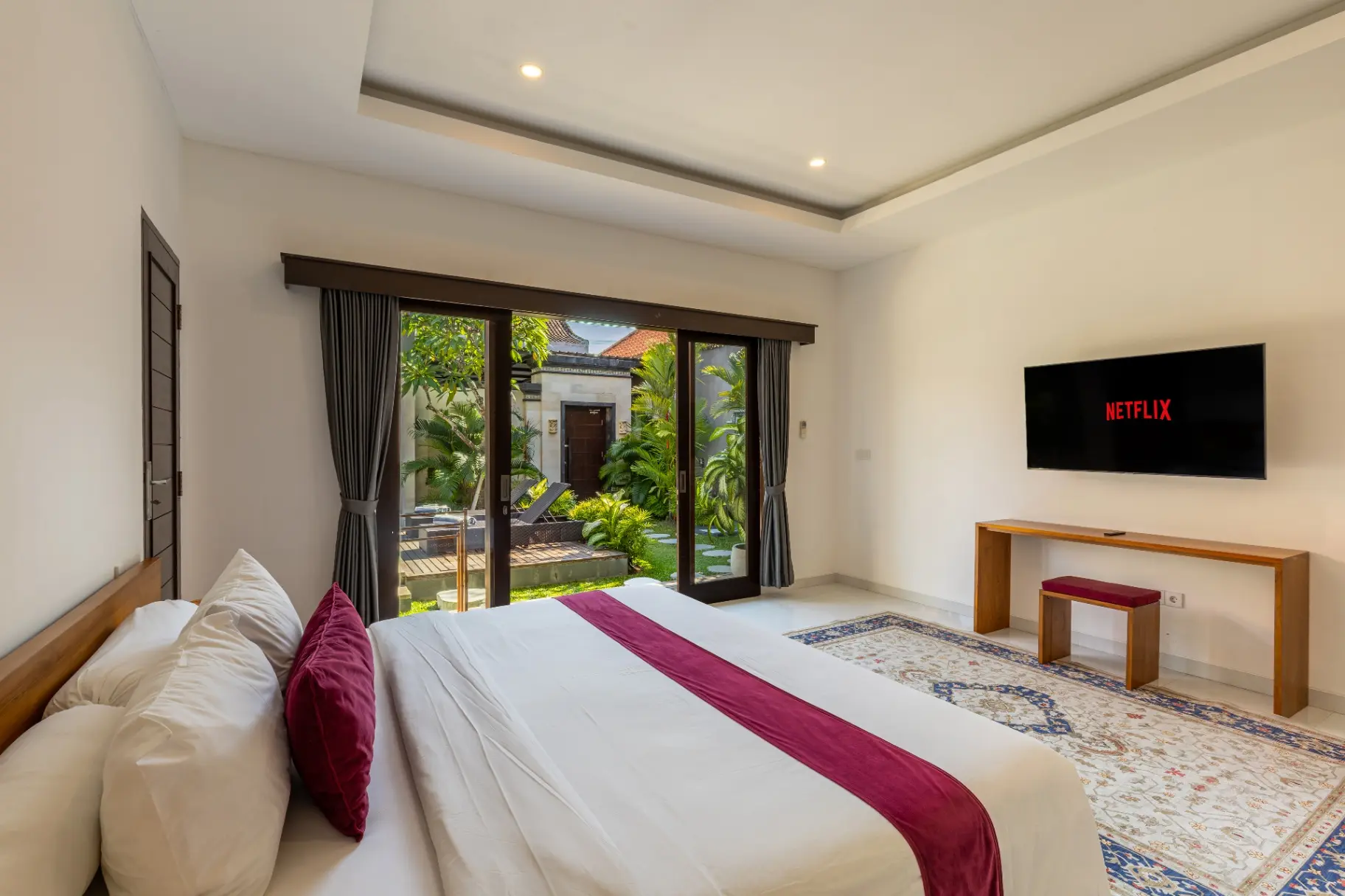 Love 1 - 3BR Spacious Canggu Villa | Refined Design & Pool — image 4