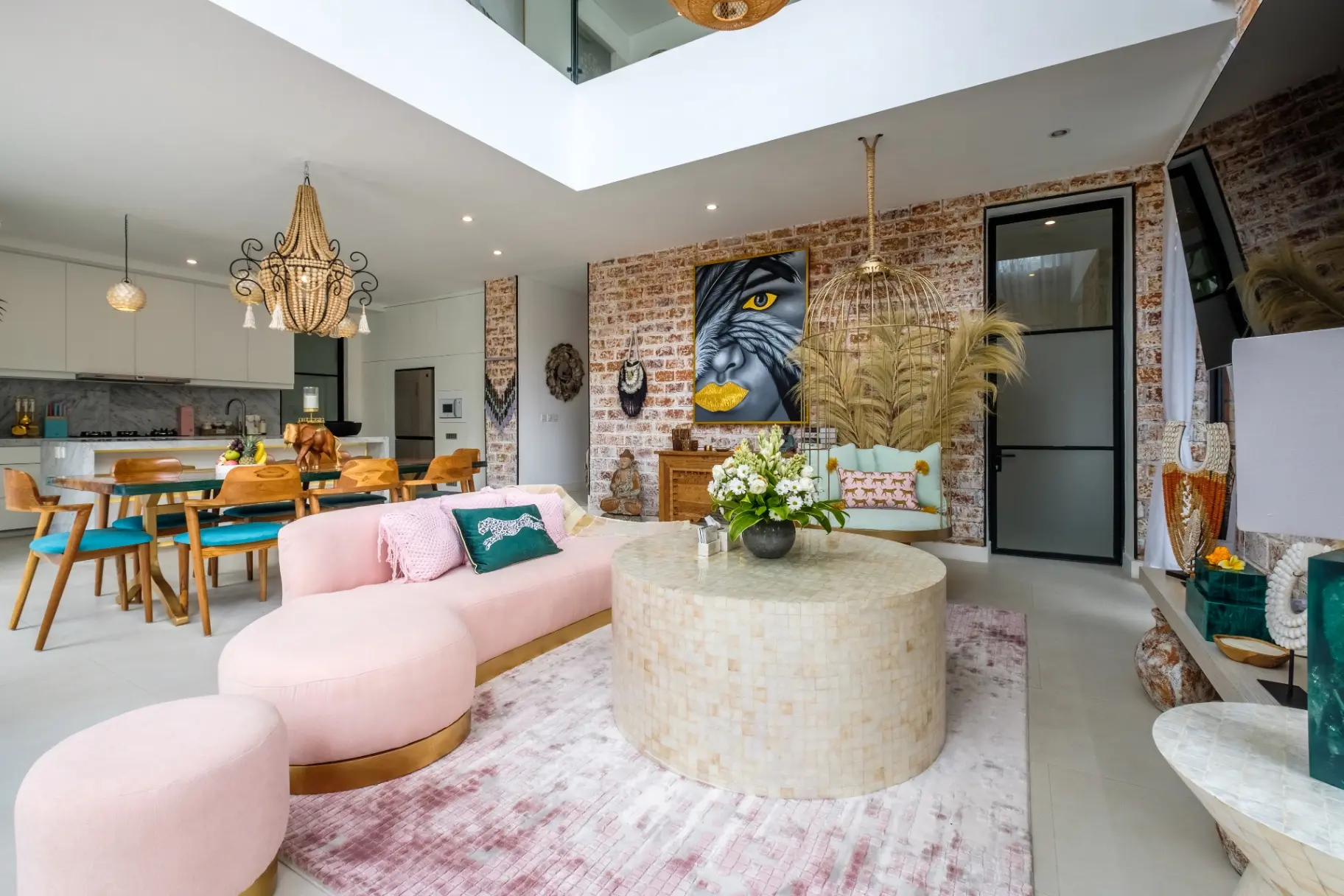 Maison - 4BR Artistic Designer Villa w/ Pool Canggu — image 4