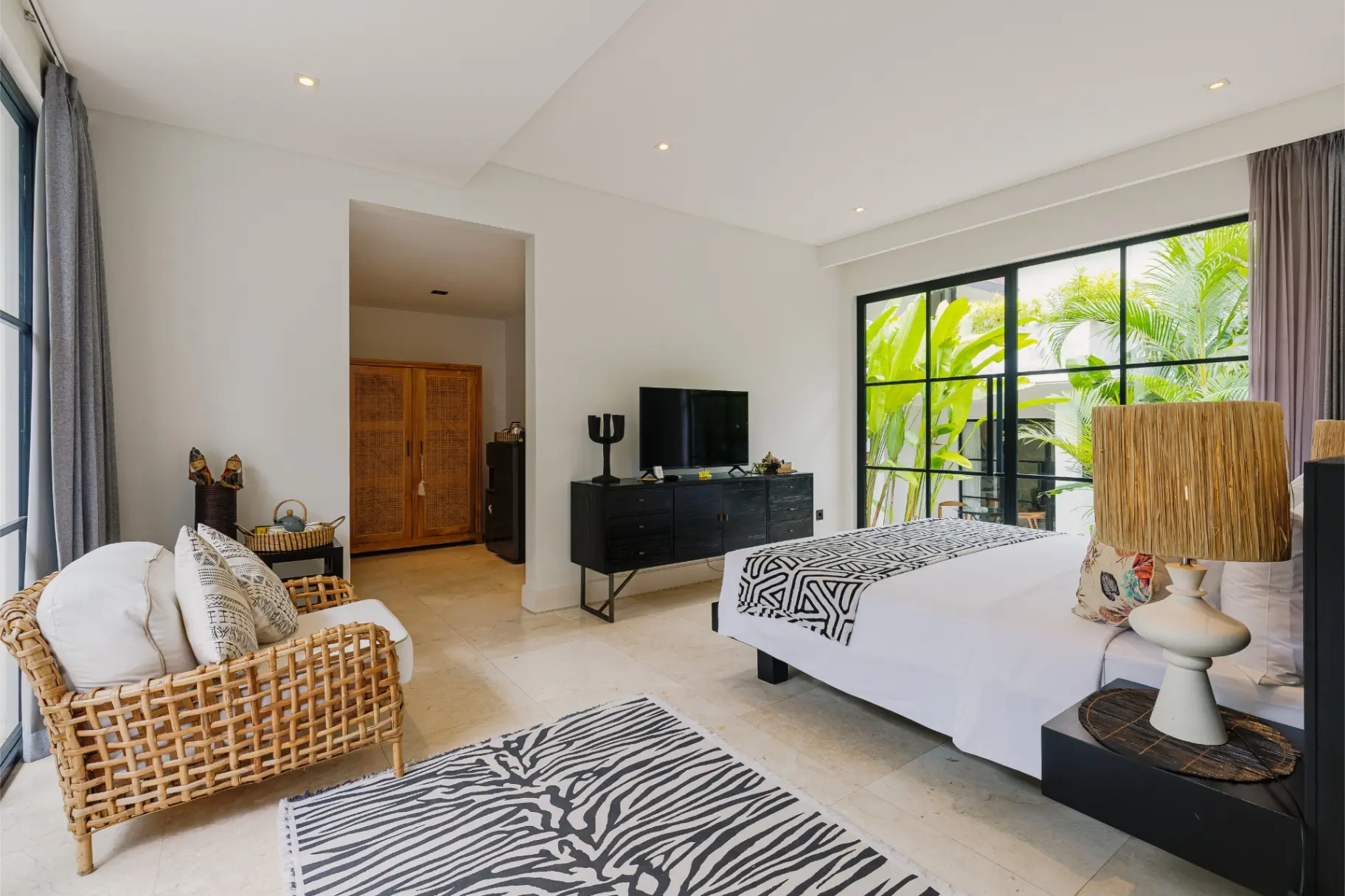 Sophisticated Luxe Martini 1 -1BR Villa