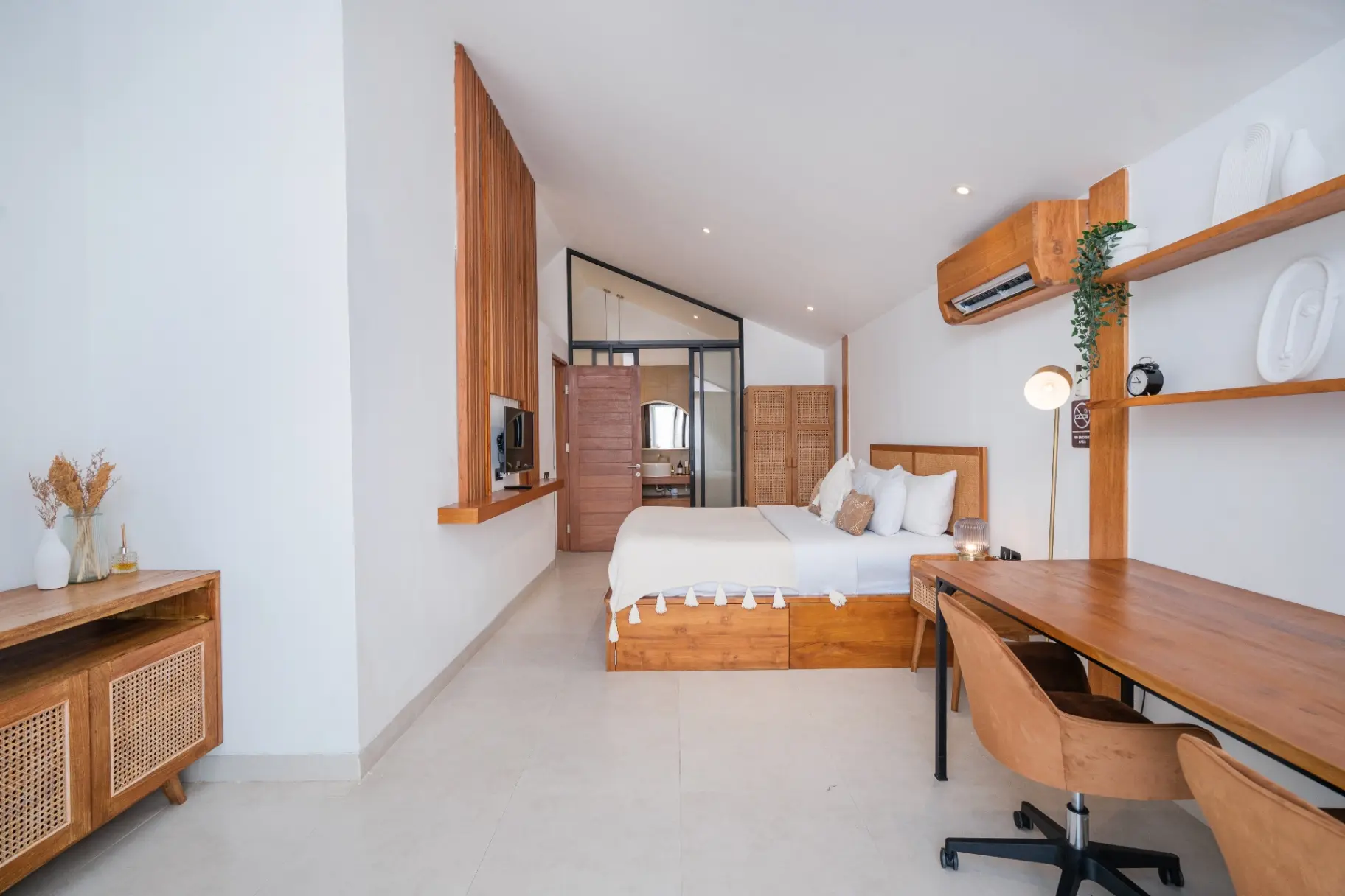 Mija - Designer 1BR Canggu Villa | Pool & Office Nook — image 4