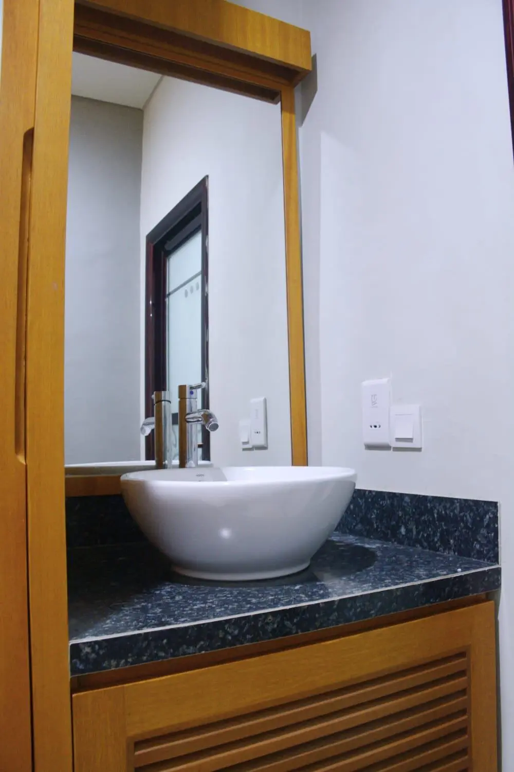 a Suite Room in Sanur — image 4