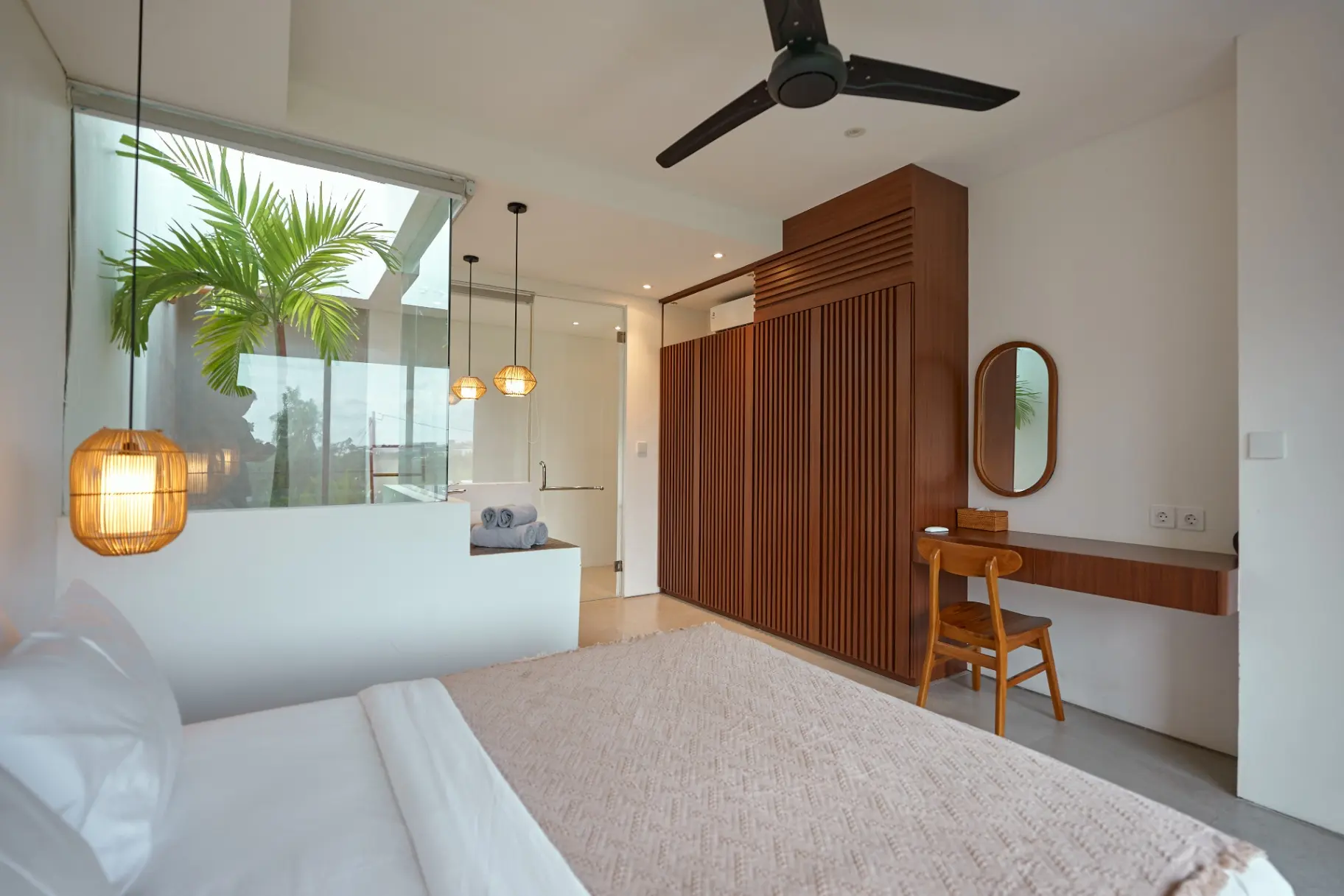 Villa Octo - 2 Bedroom Industrial Modern Villa in Great Location of Canggu!! — image 3