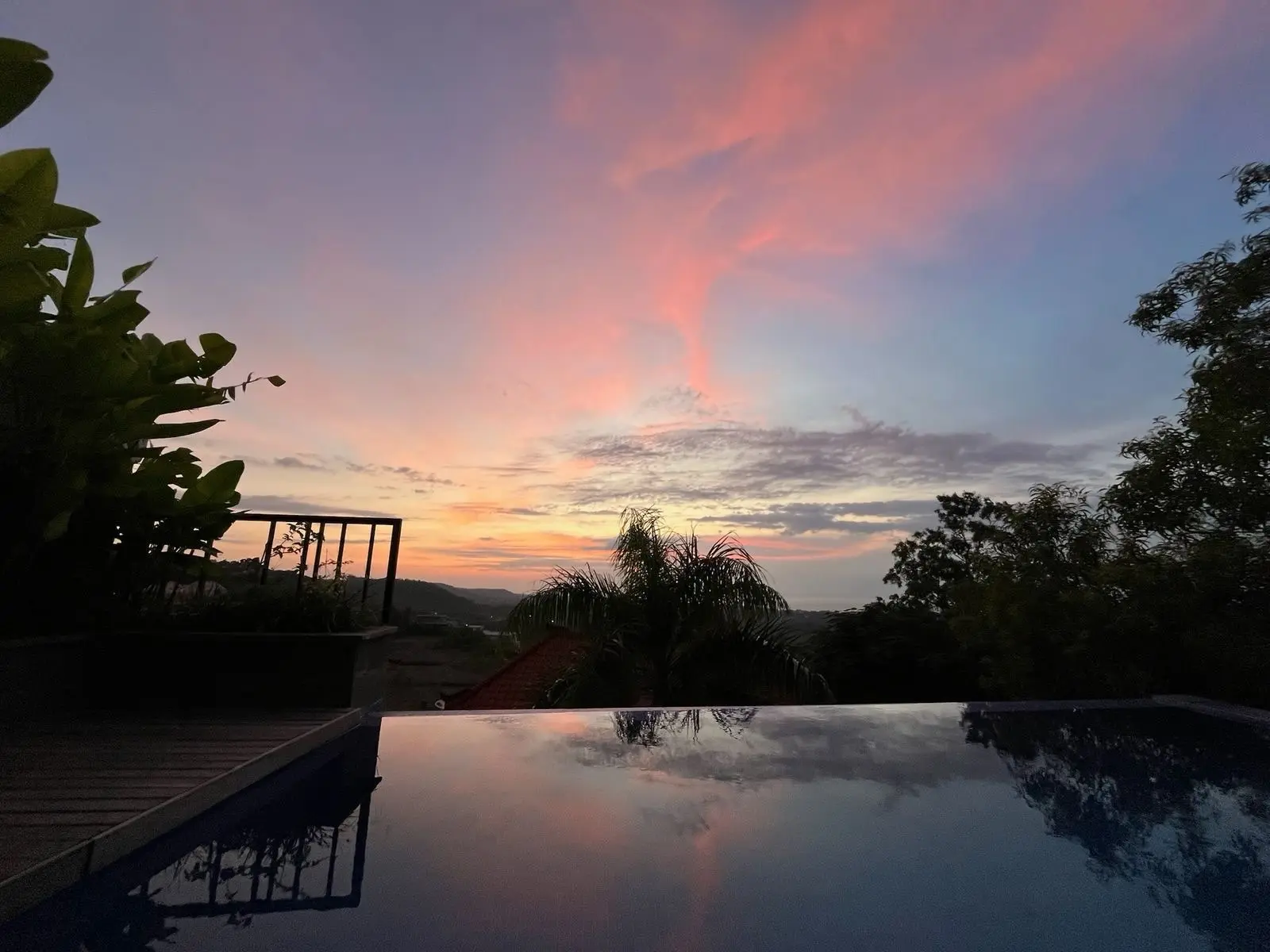 Quiet Sunset Villa — image 3