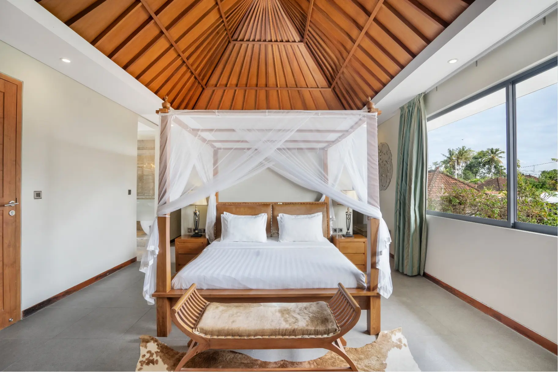 Nivassa - Chic 3BR Canggu | Lush Garden & Private Pool — image 2
