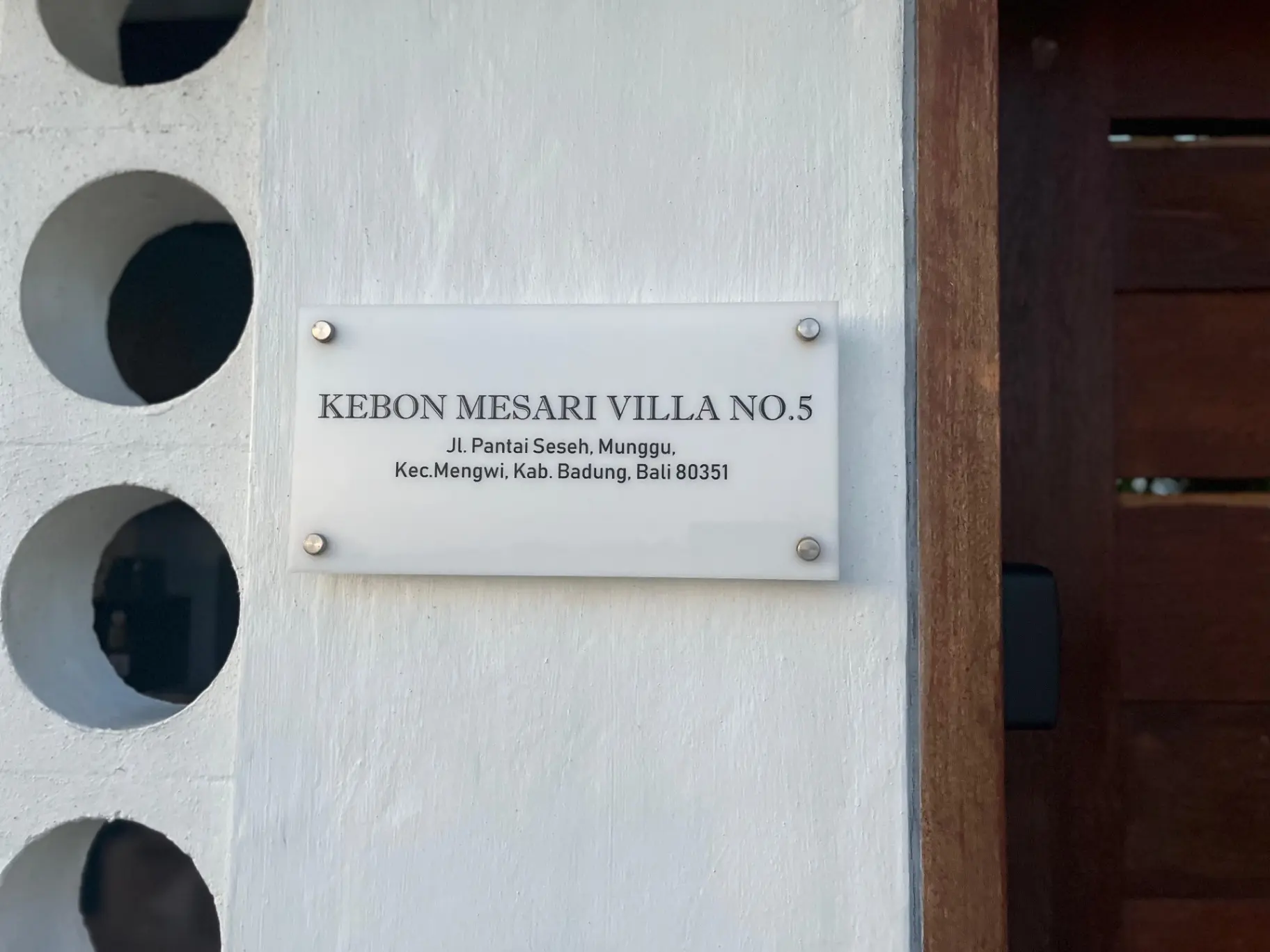 HOMEY 1BR VILLA IN SESEH 1 MINS TO SESEH BEACH — image 4