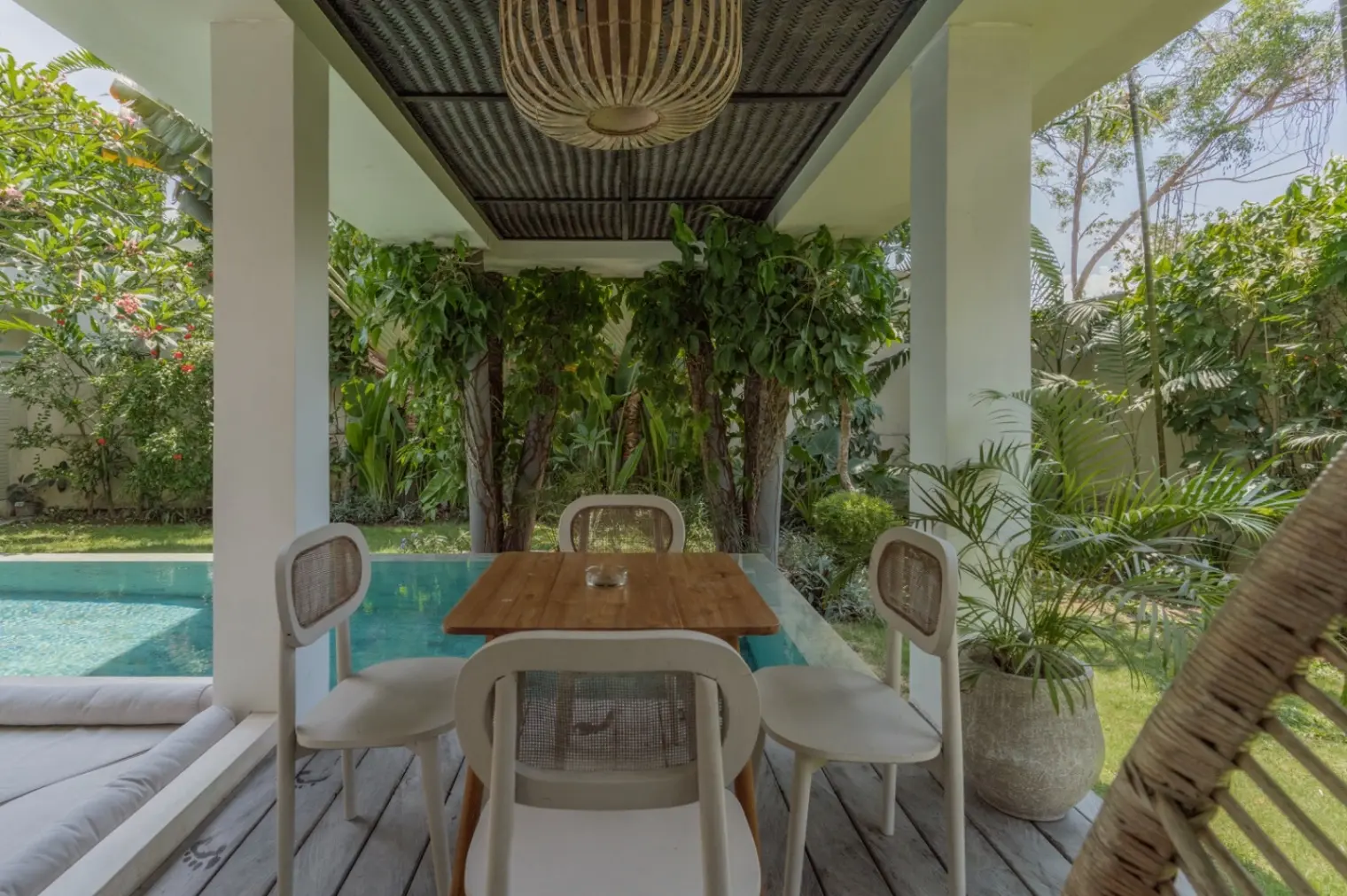 FOR RENT: 4BR designer villa located in Berawa Canggu — image 2