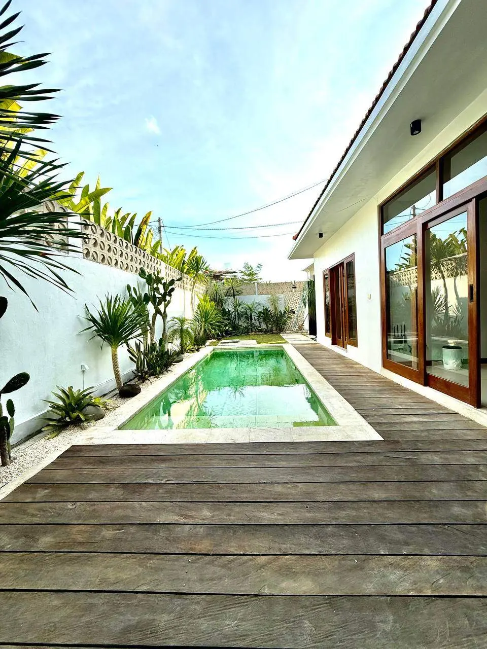2 BEDROOM VILLA NEAR LA BRISA BEACH CLUB IN PADANG LINJONG - AF536