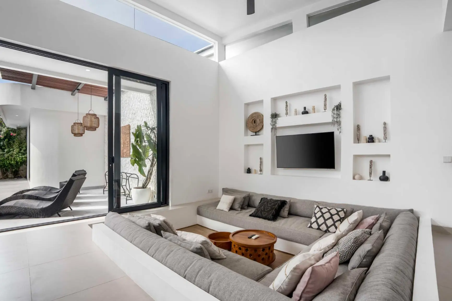 Villa Kanina - Spacious 3BD Villa Close to Bingin Beach — image 3