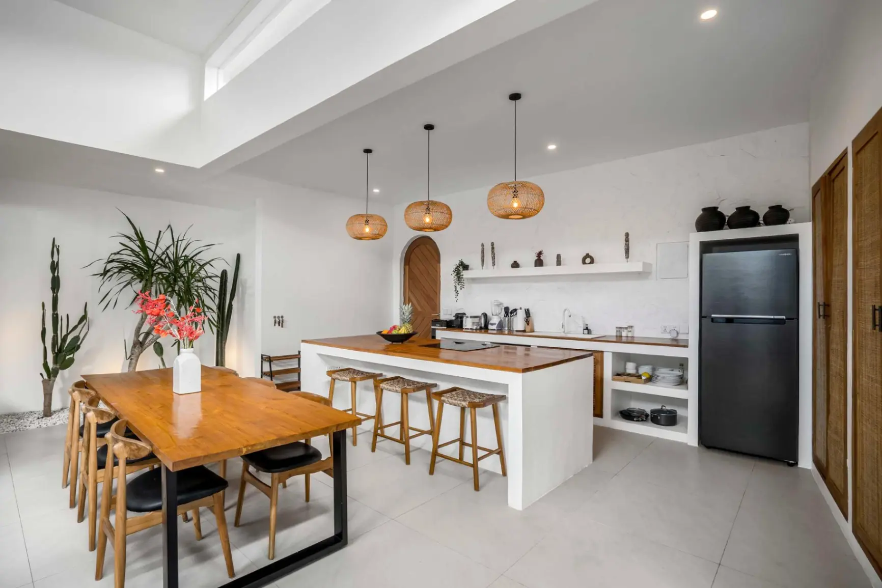 Villa Barsa - Luxury 3BR Villa close to Bingin Beach — image 4