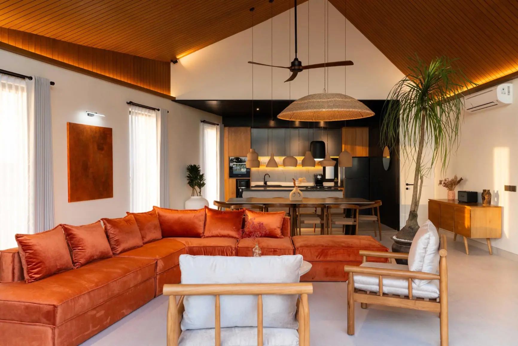 Makia Penthouse - Luxury 5BD Penthouse in the heart of Canggu — image 2