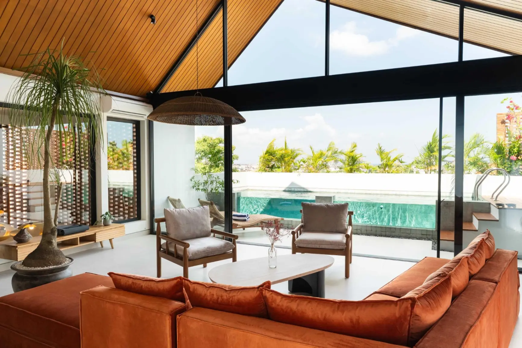Makia Penthouse - Luxury 5BD Penthouse in the heart of Canggu — image 1