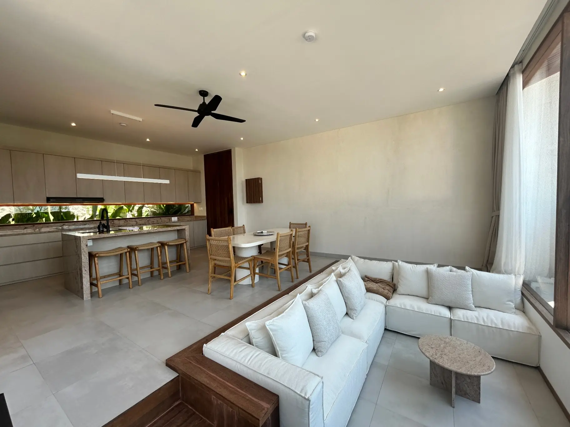 Luxury 2BR Villa w/ Ocean Views & Pool — image 1