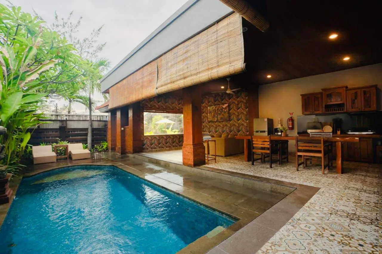 2 BEDROOM BEACHFRONT VILLA IN CANGGU PADANG LINJONG - AF537 — image 1