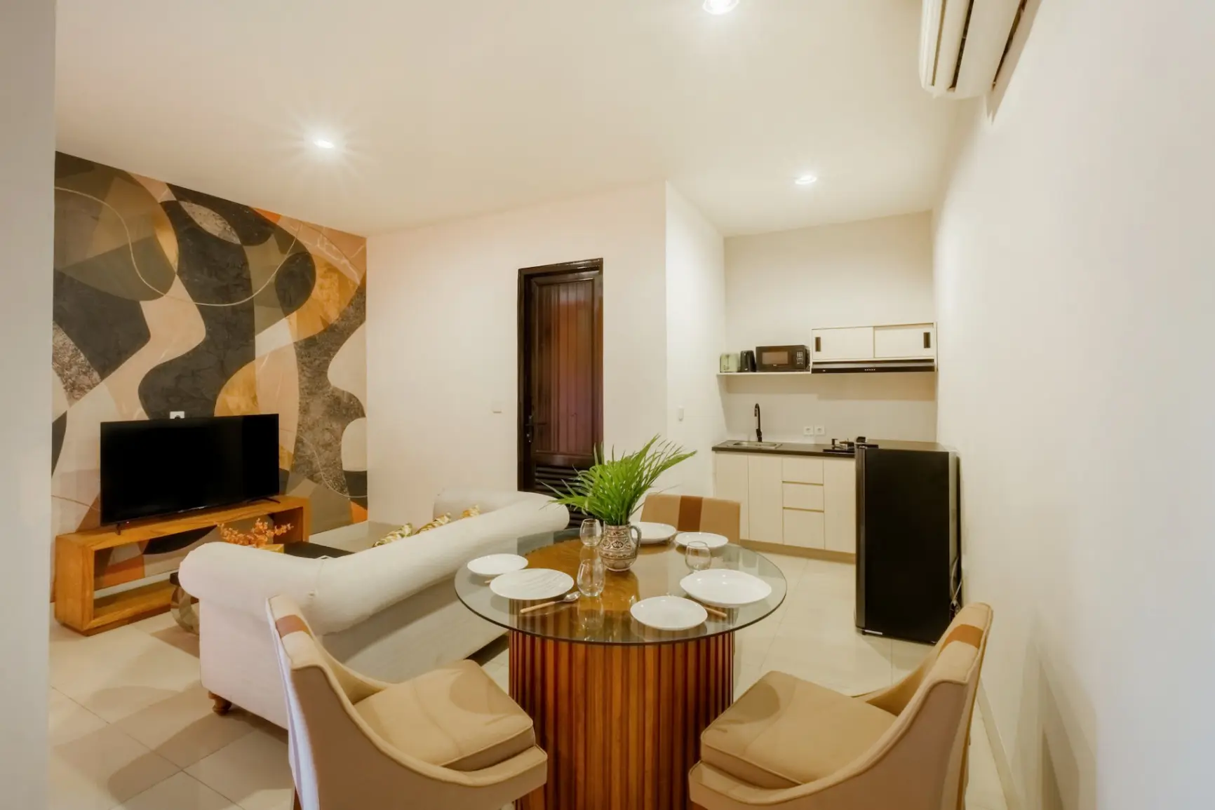 1 BEDROOM APARTMENT SEMINYAK - YO187E — image 2