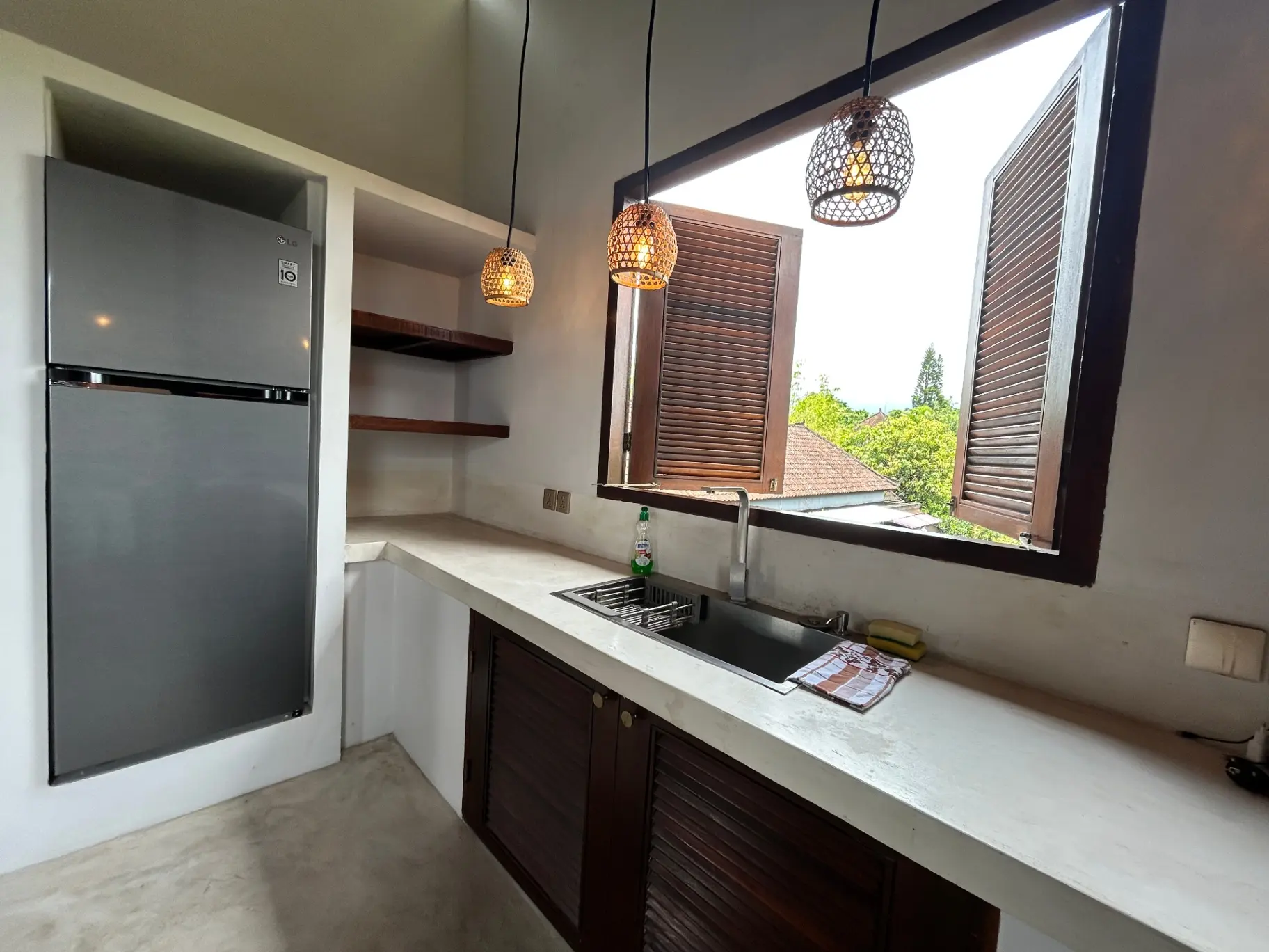 Mediterranean Studio Loft with Scenic Views – Penestanan — image 1