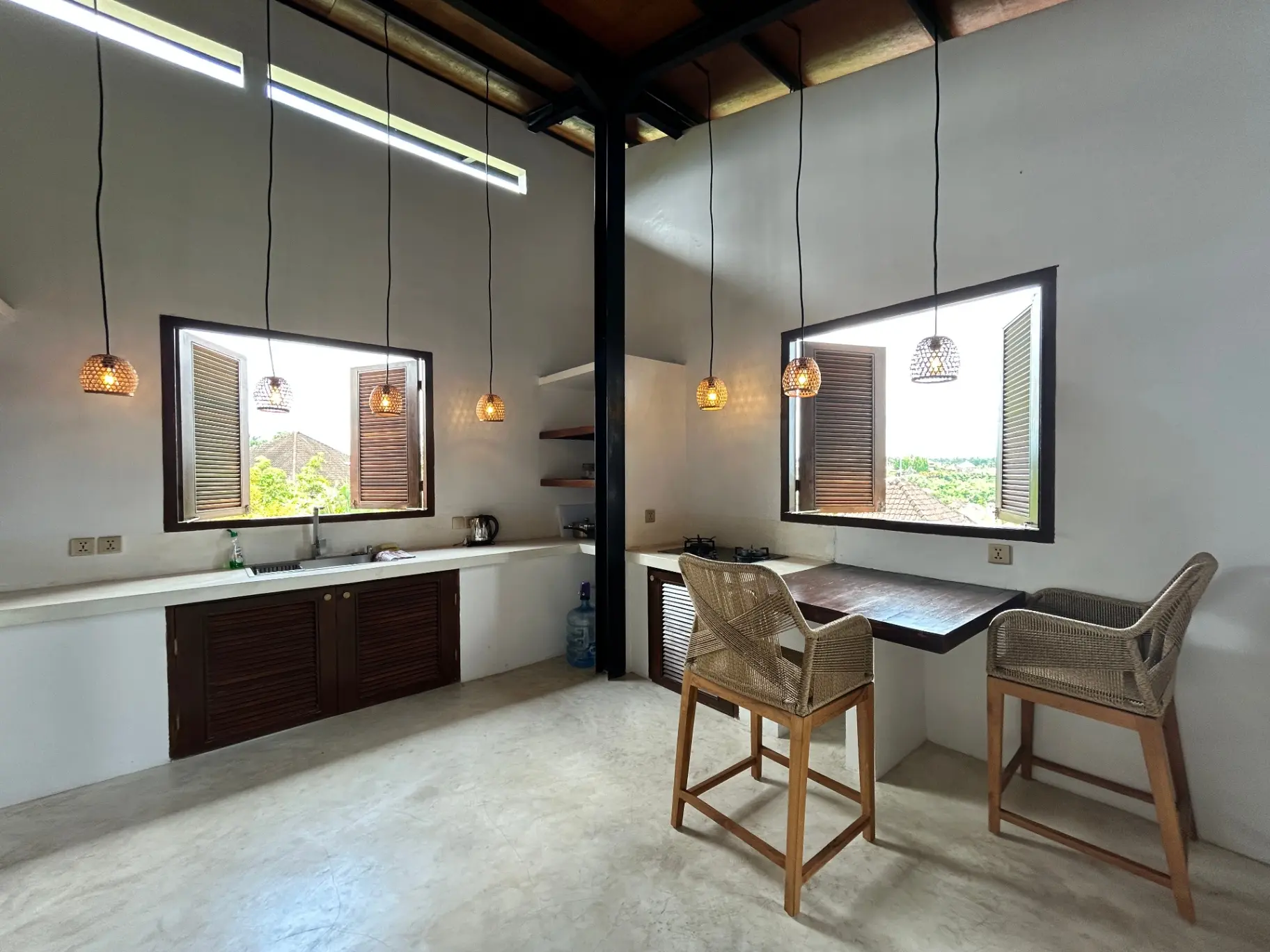 Mediterranean Studio Loft with Scenic Views – Penestanan