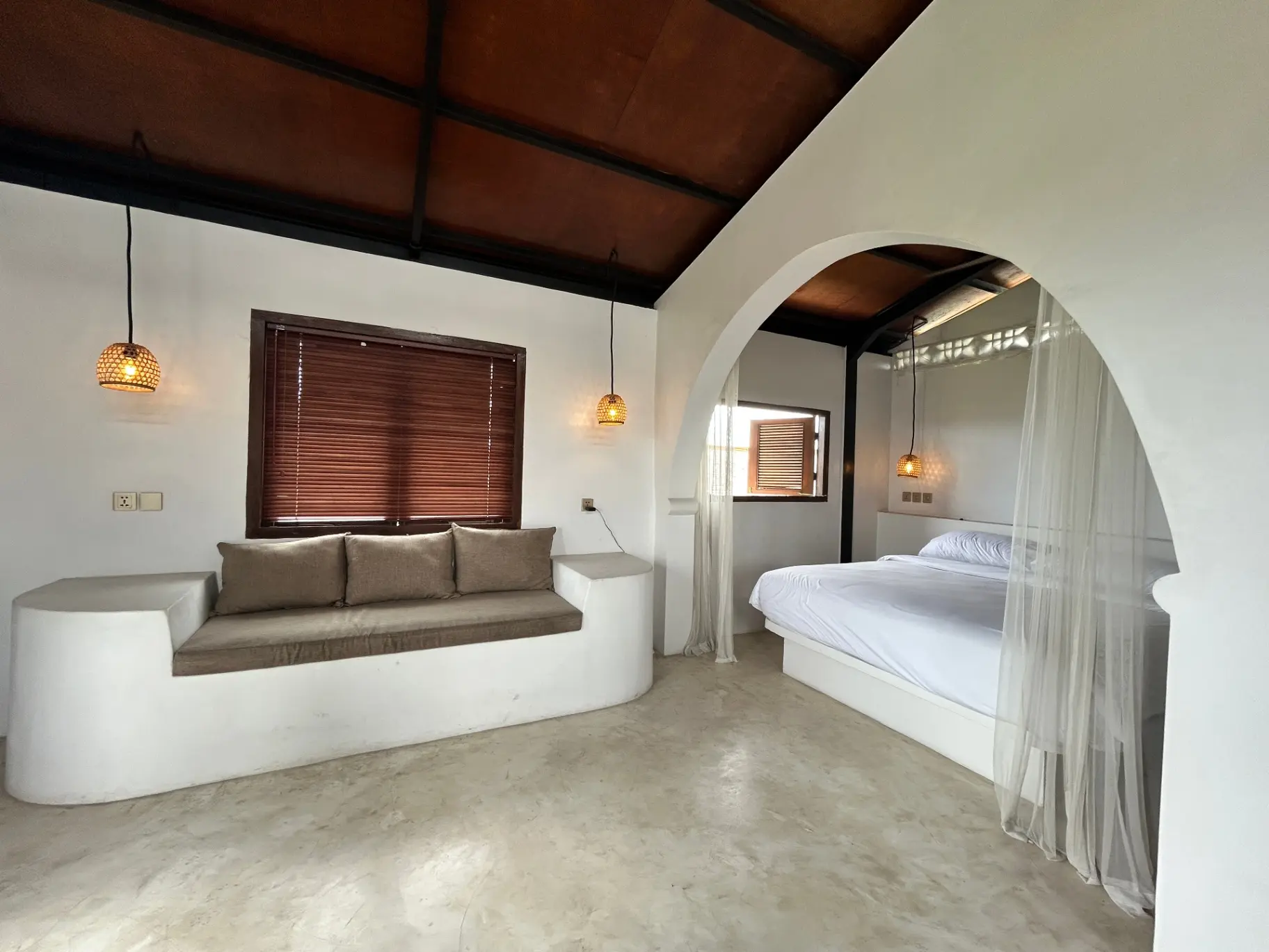 Mediterranean Studio Loft with Scenic Views – Penestanan — image 2