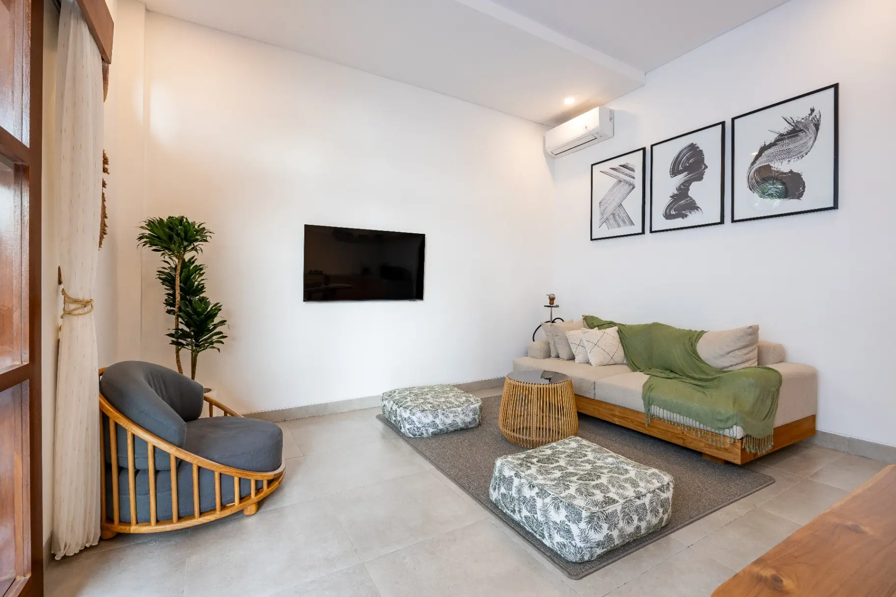 Peaceful 3BR Villa w/Private Pool & Ricefield view — image 4