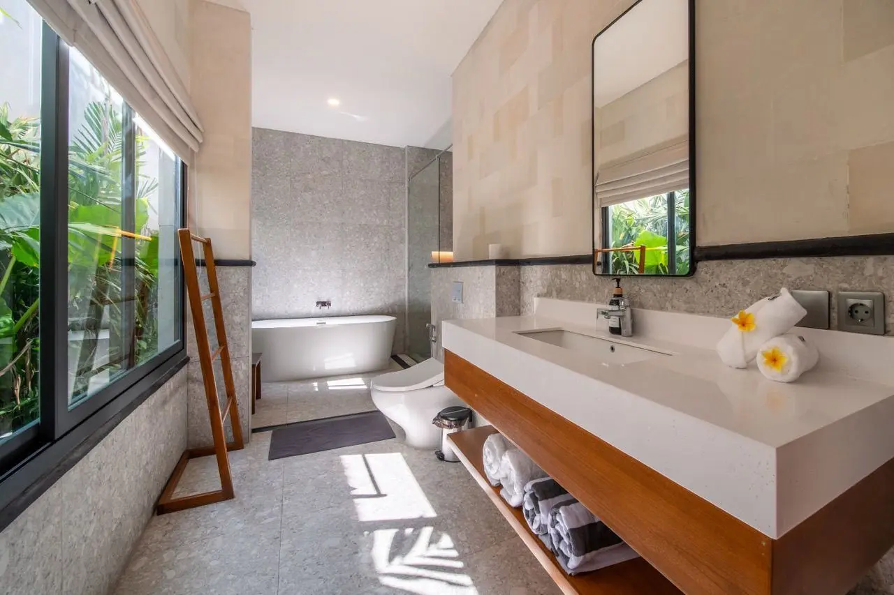 Modern 5-Bedroom Villa for Rent – Tumbak Bayuh Bali — image 4
