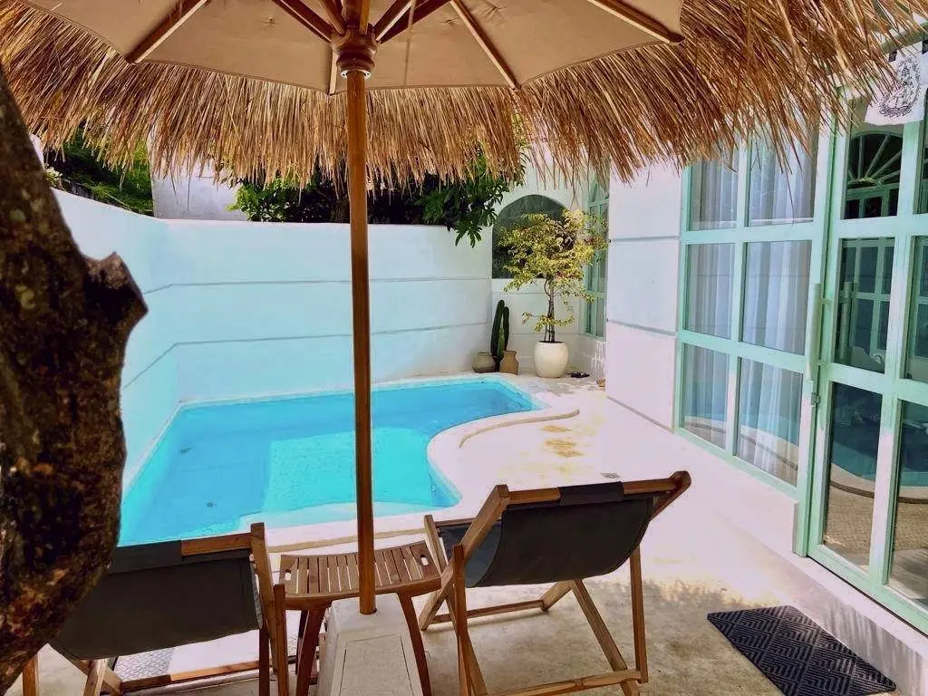 Chic 2-Bedroom Villa with Private Pool in Padonan — image 1