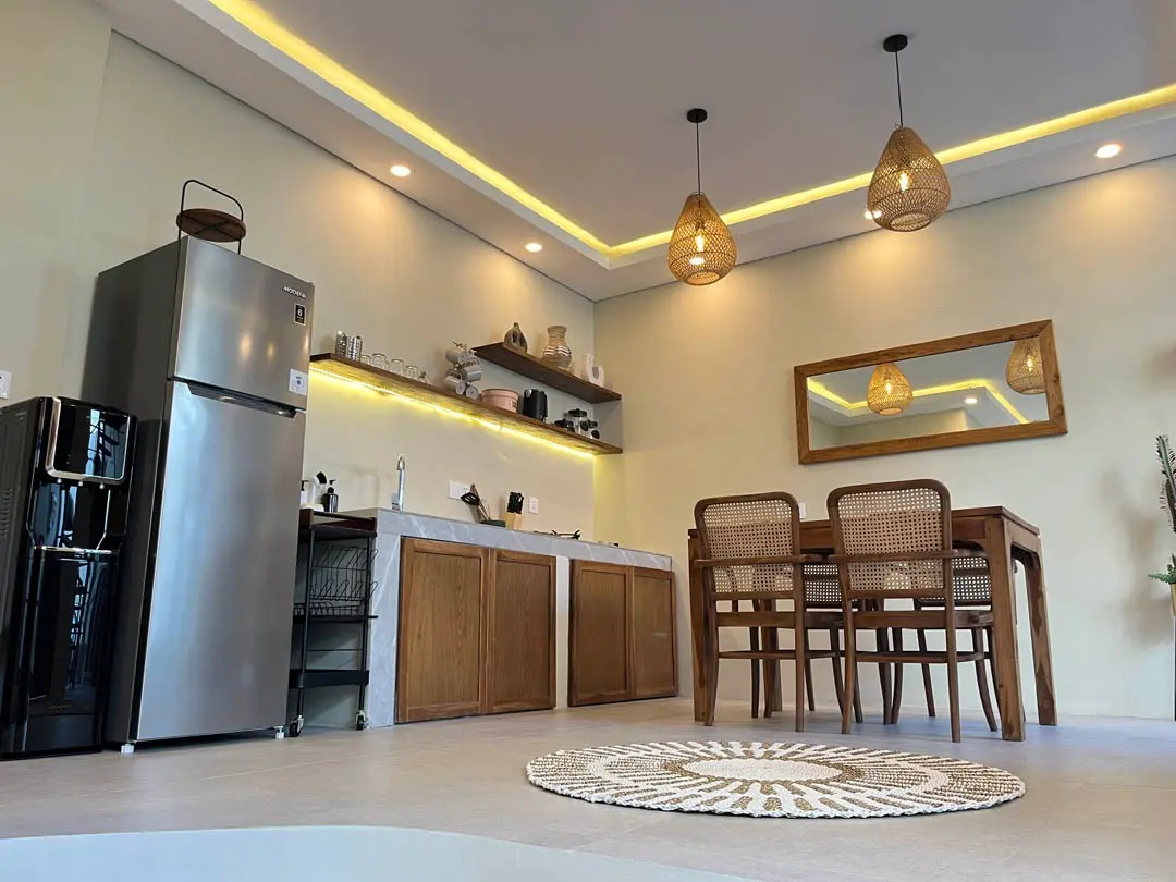 Modern 3BR Villa w/ Rooftop & Pool — image 4