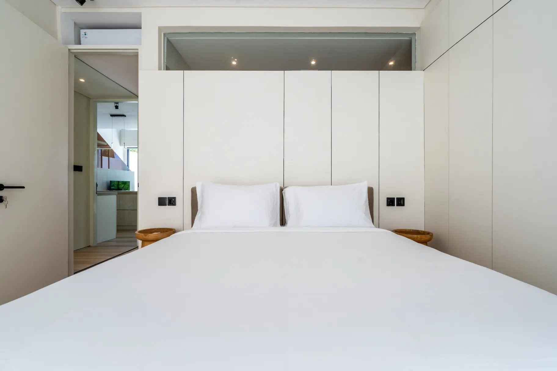 Oasis 8 - Modern 2BR Canggu Villa | Pool & Near Beaches — image 3