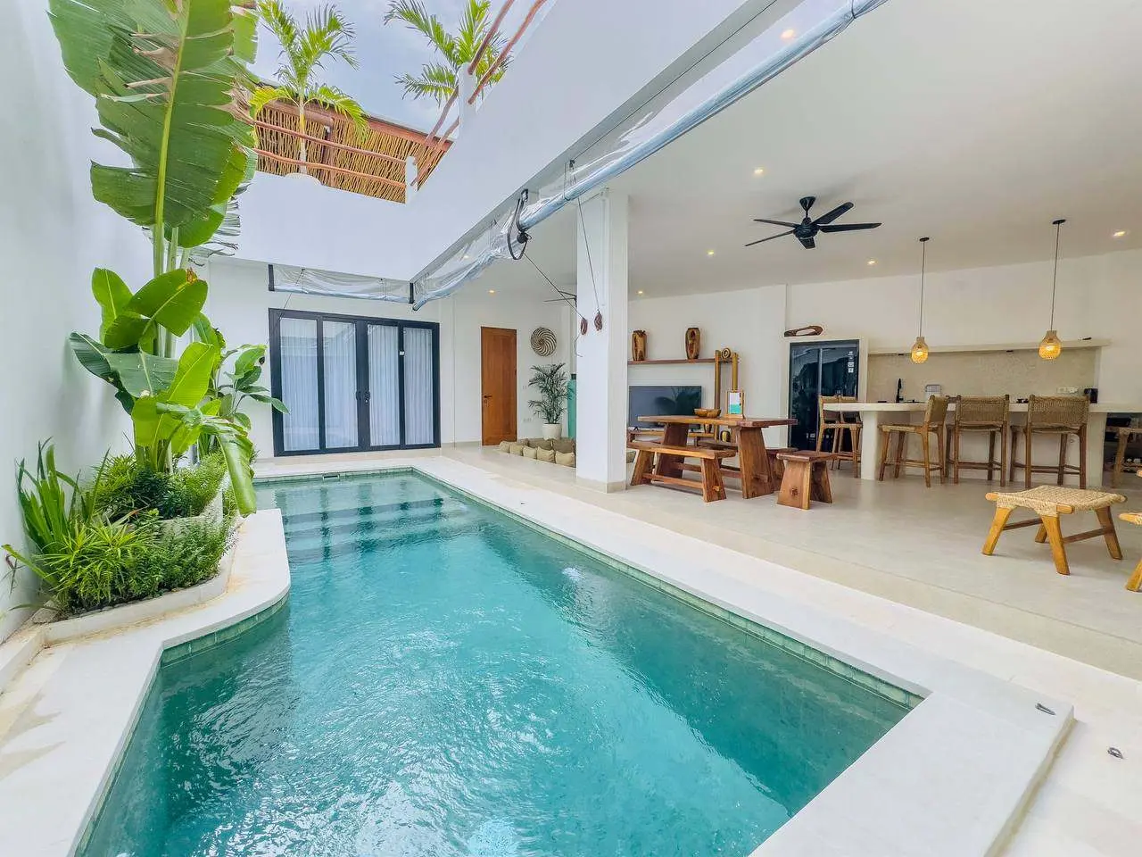 3 BEDROOM MODERN TROPICAL VILLA IN TUMBAK BAYUH - AF538