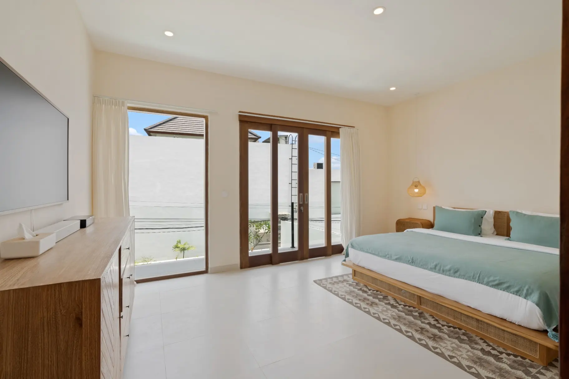 Roselle - 2BR Canggu Villa | Serene Pool & Walk to Beach — image 3