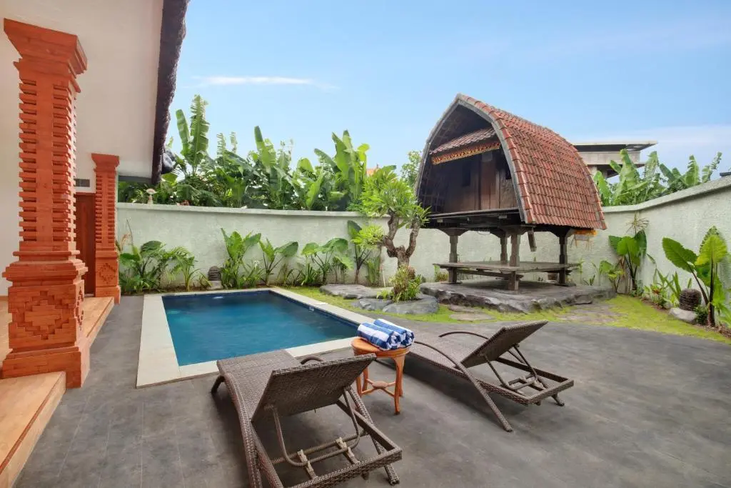 3 BEDROOM VILLA IN CANGGU BATU BOLONG - AF539 — image 1