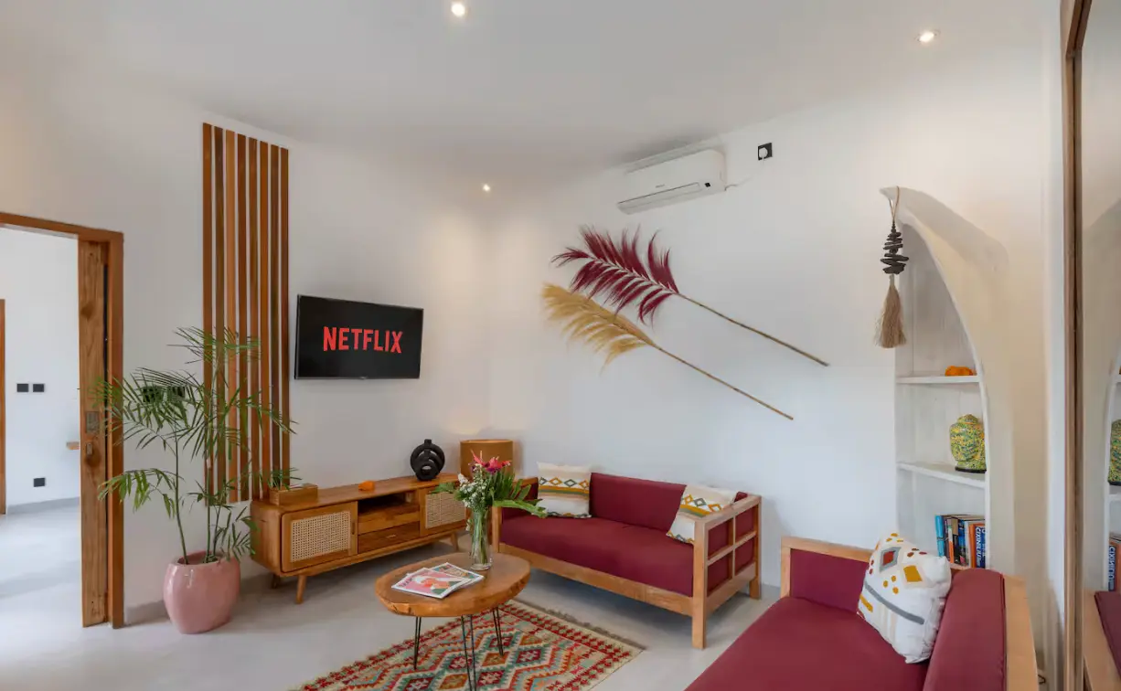 Cosy 2bd Chic Villa w/ Pvt Pool: Central Location — image 3