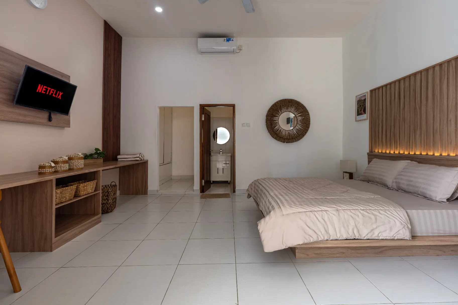 Soma - 5BR Luxury Designer Villa Uluwatu near Savaya — image 2