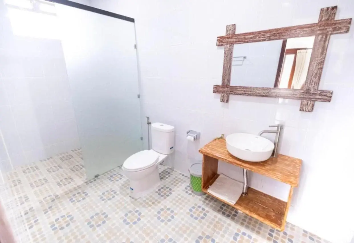 3 BEDROOM VILLA IN CANGGU PADONAN — image 4