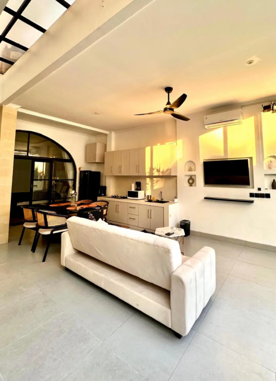 2BR Greek Style Villa in Tumbak Bayuh — image 1