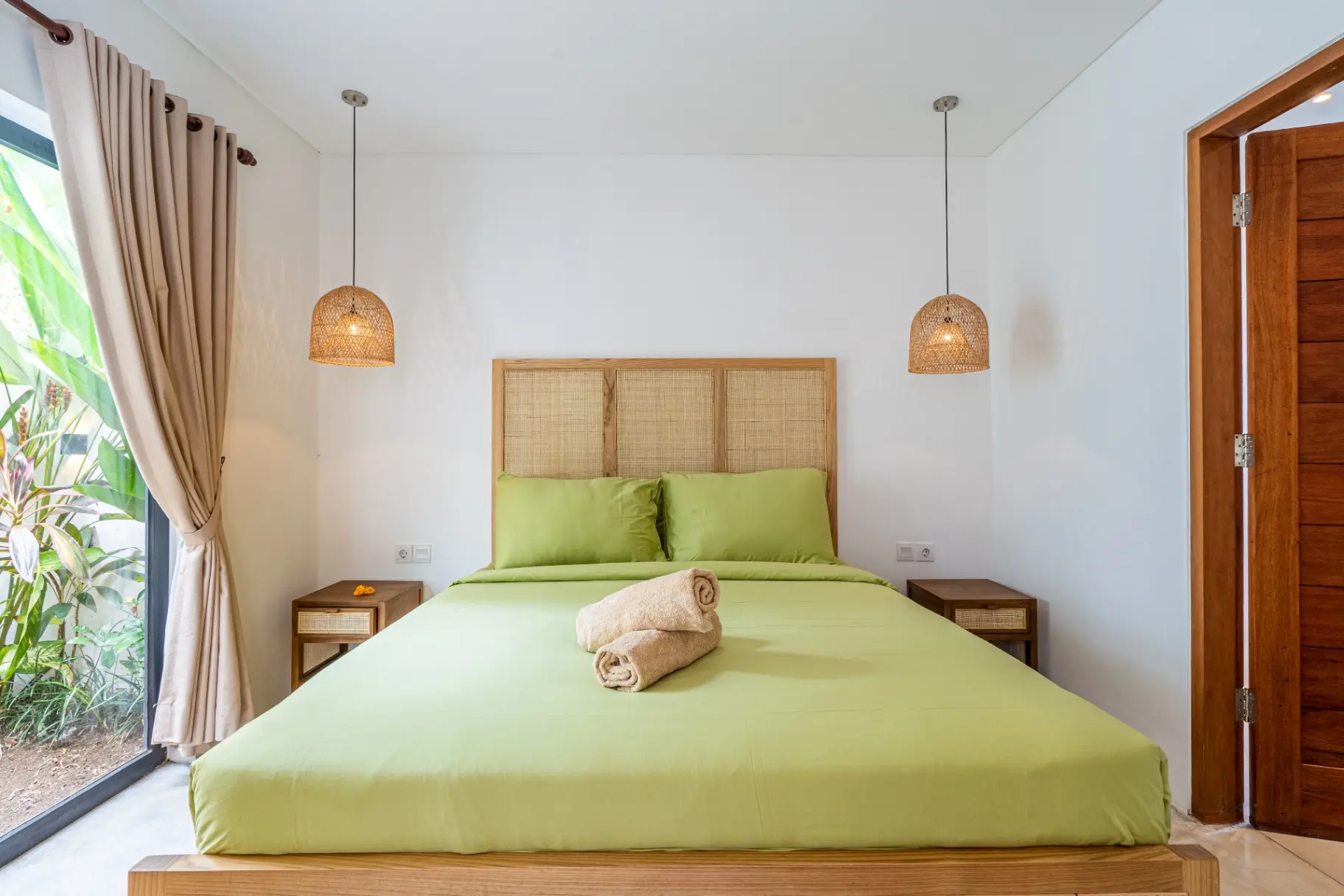 Terrace B3 - Refined 3BR Near Berawa Beach | Sleek Pool — image 2