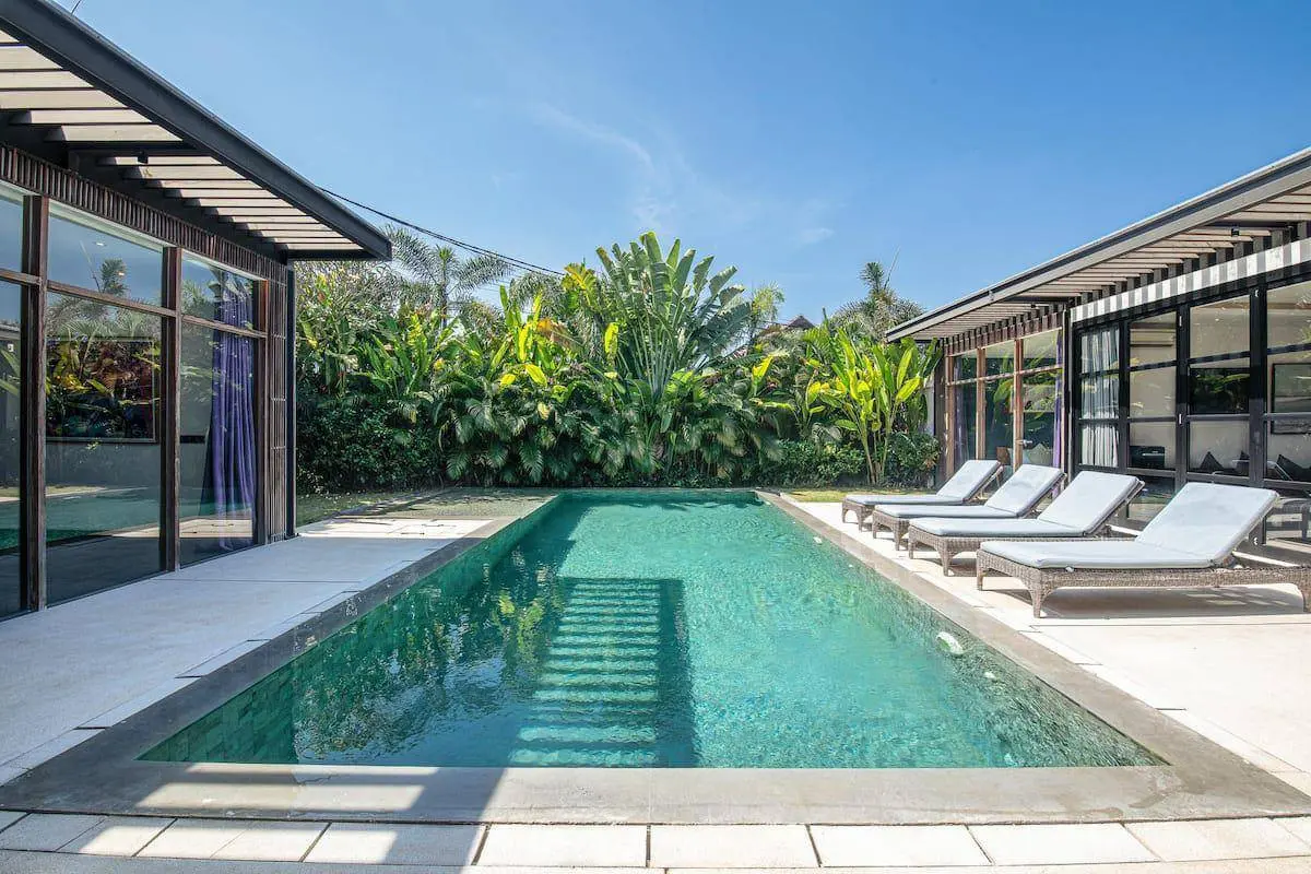 Villa Rental Perenenan Bali - Modern Minimalist 4 BR + 1 Office Room (KA100)