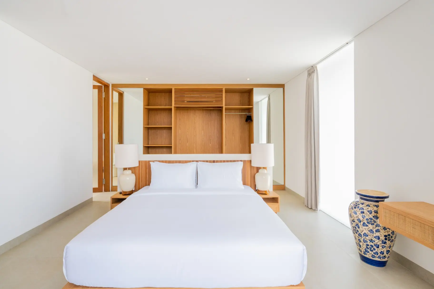 Yoki - Canggu Luxe 4BR Villa | Pool Gym & Paddy View — image 4