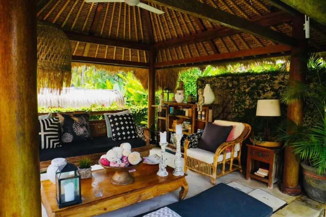 LUXURY BOUTIQUE STYLE 3 BEDROOM VILLA FULL FURNISHED — image 2