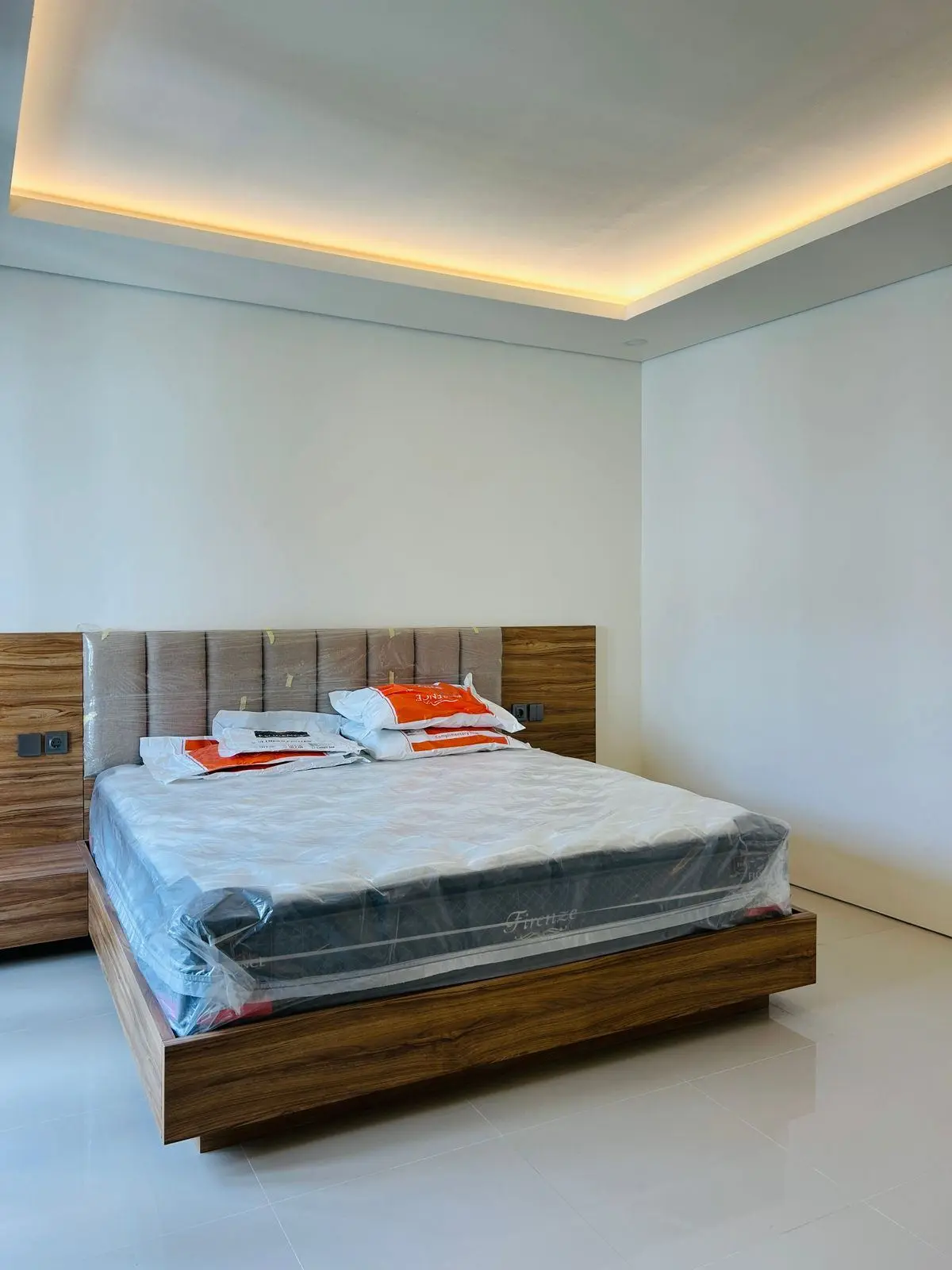 Gorgeous Quiet Modern Enclosed 3 Bedroom Villa in Umalas — image 4